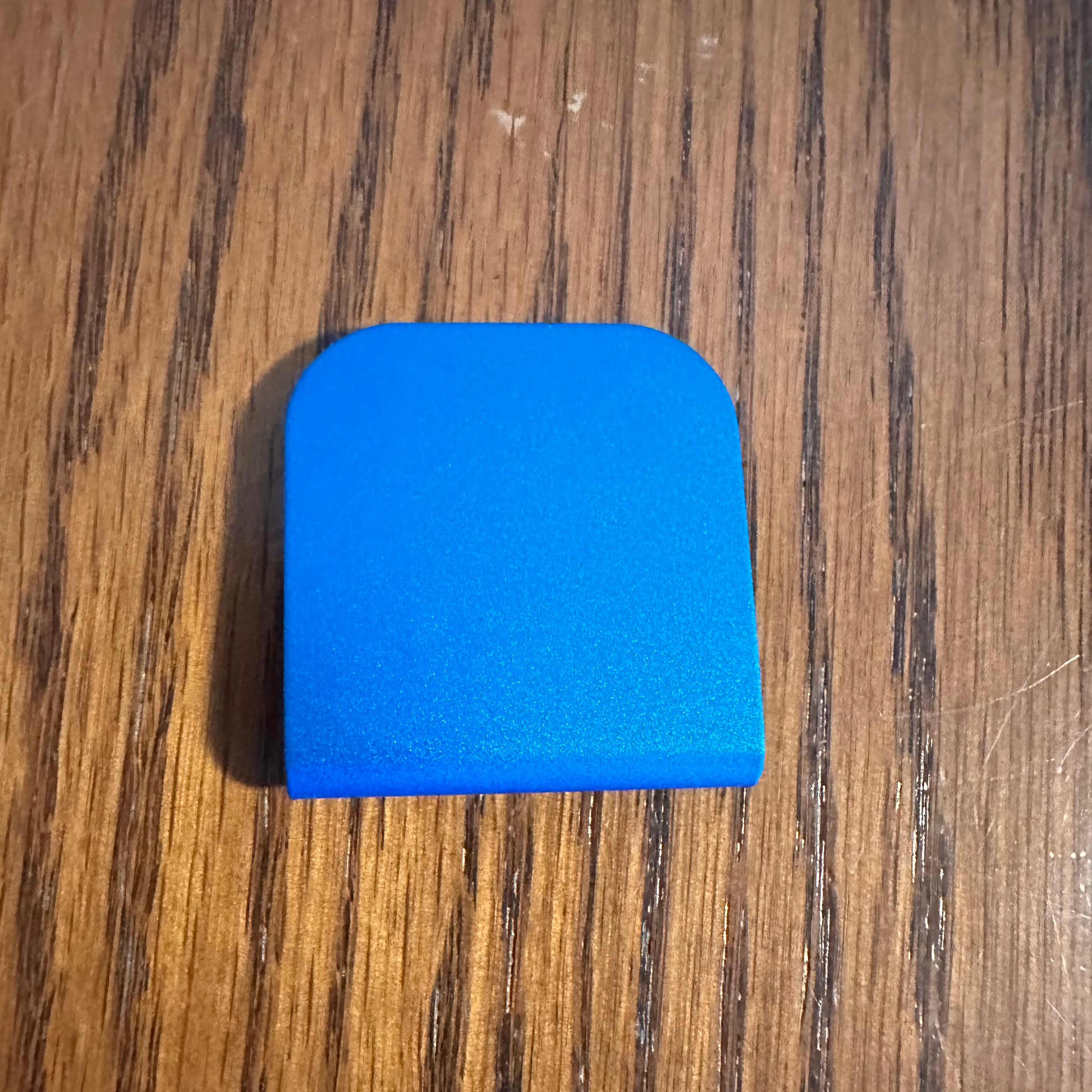 blue customizable hat clip
